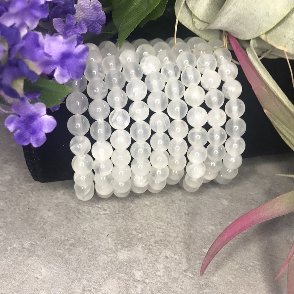 Selenite crystal/gemstone bracelet
